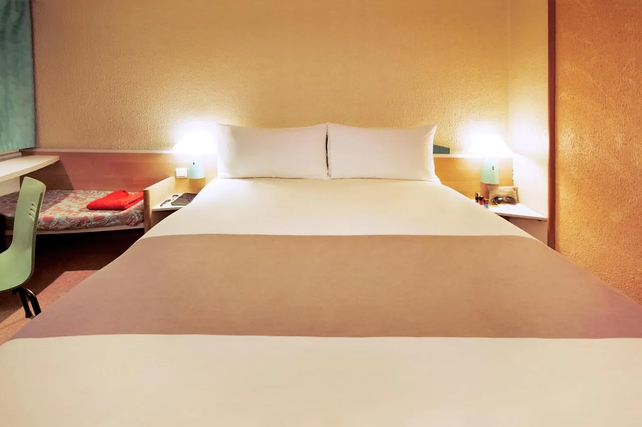 מלון מריניאן Ibis Marseille Provence Aeroport